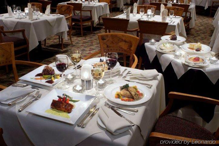 Best Western Plus Waterfront Hotel Windsor Restaurante foto